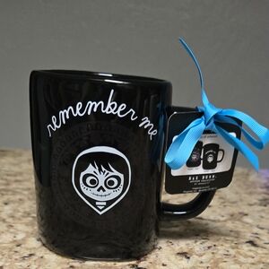 Rae Dunn Black 'Remember Me' Mug
